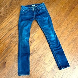 Hudson Beth Mid-Rise Baby Bootcut Jean 24